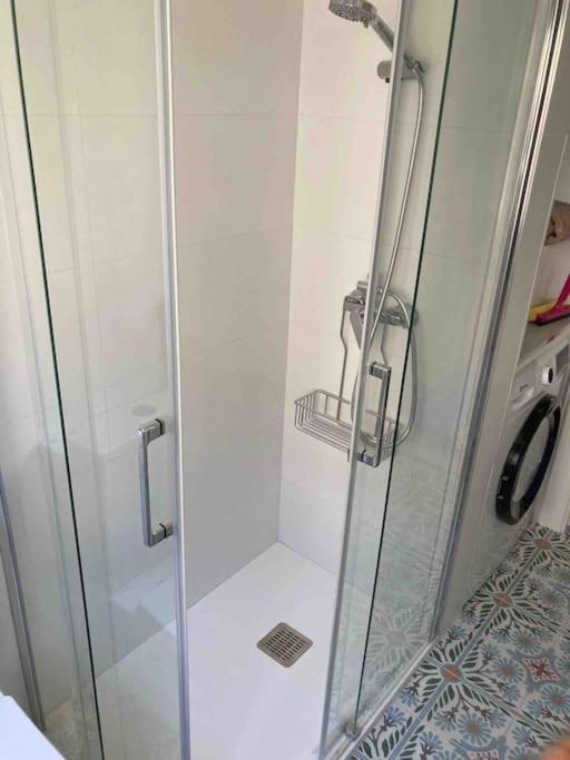 Piso Centrico Con Garaje Privado Gratis Apartman Santender Kültér fotó