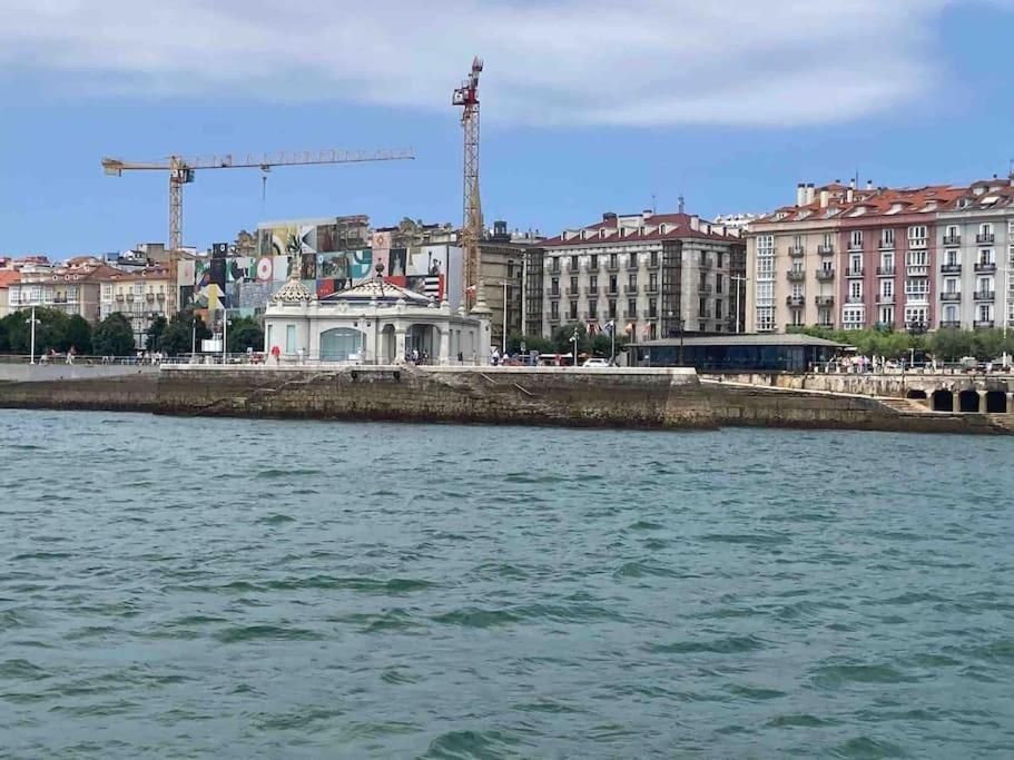 Piso Centrico Con Garaje Privado Gratis Apartman Santender Kültér fotó