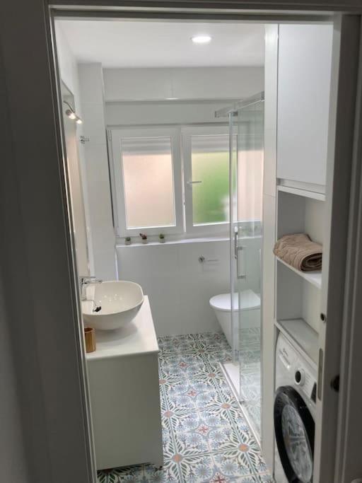 Piso Centrico Con Garaje Privado Gratis Apartman Santender Kültér fotó