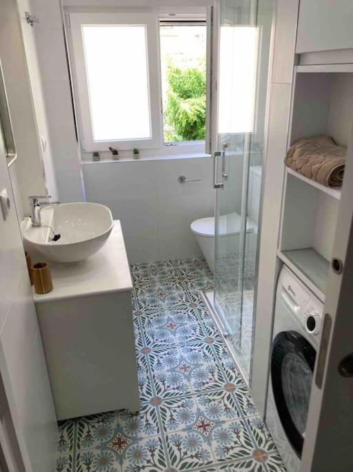Piso Centrico Con Garaje Privado Gratis Apartman Santender Kültér fotó