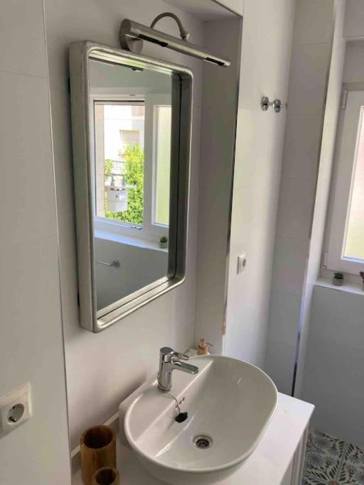 Piso Centrico Con Garaje Privado Gratis Apartman Santender Kültér fotó