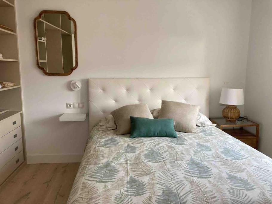 Piso Centrico Con Garaje Privado Gratis Apartman Santender Kültér fotó